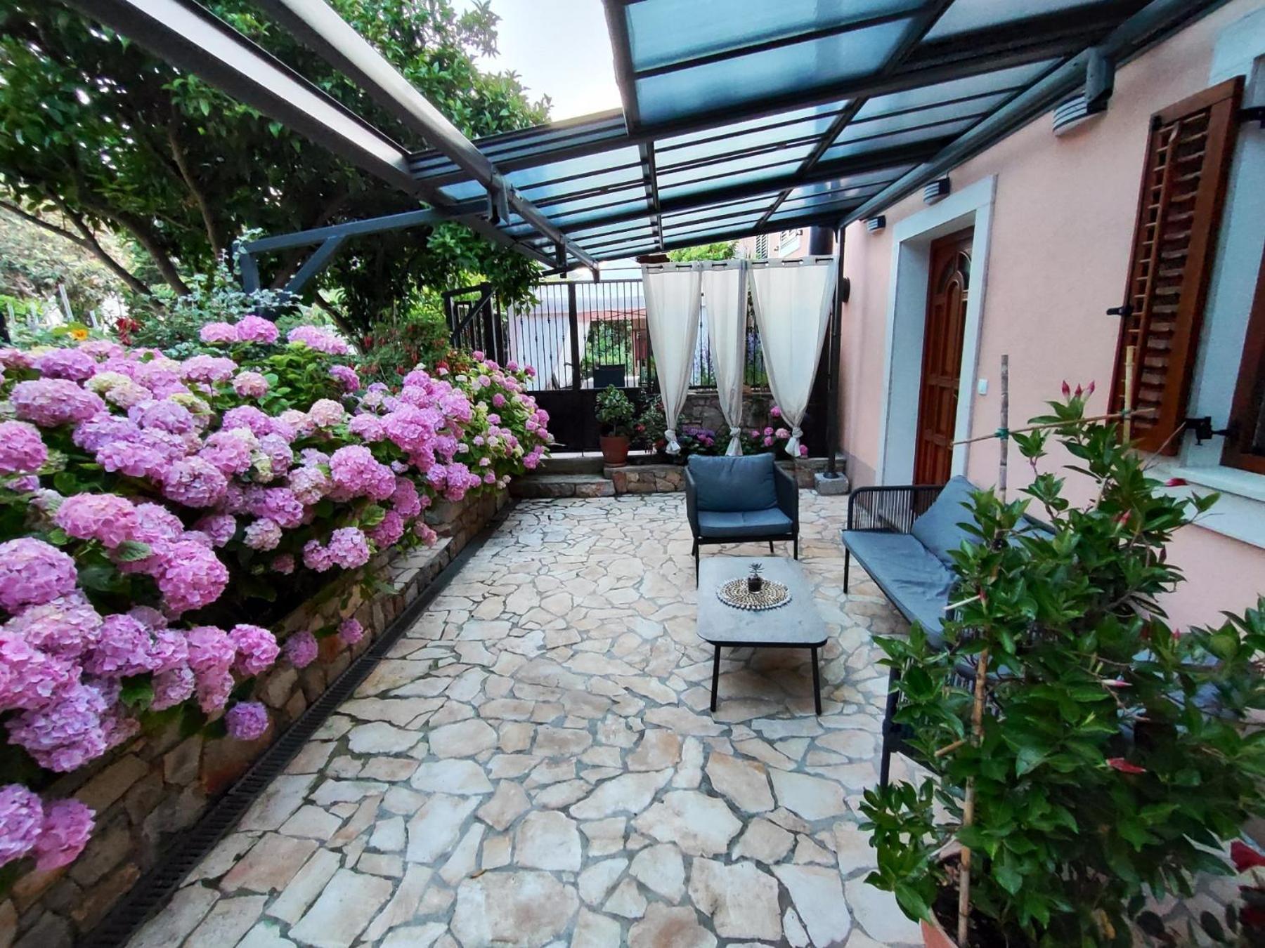 Vacation House Orange Veli Lošinj Eksteriør bilde