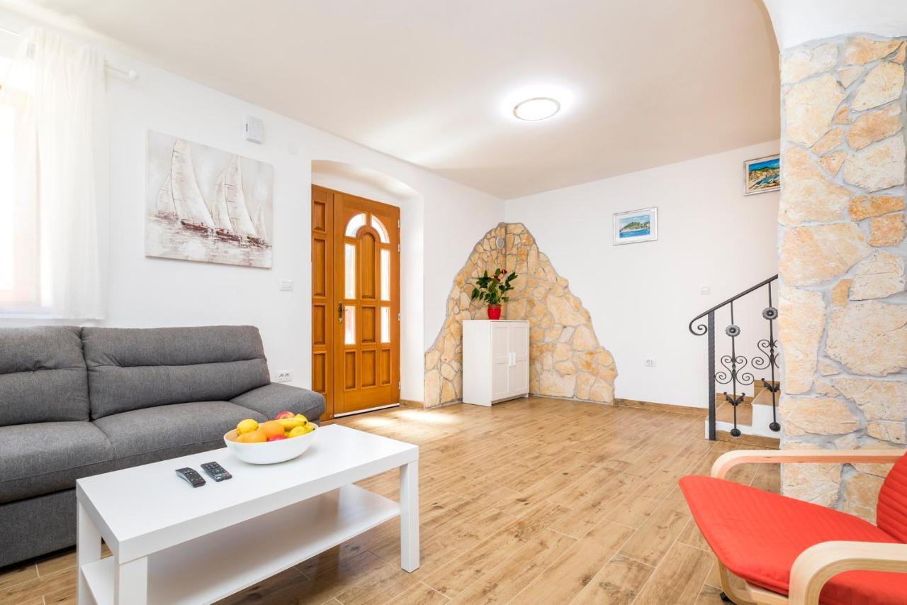 Vacation House Orange Veli Lošinj Eksteriør bilde
