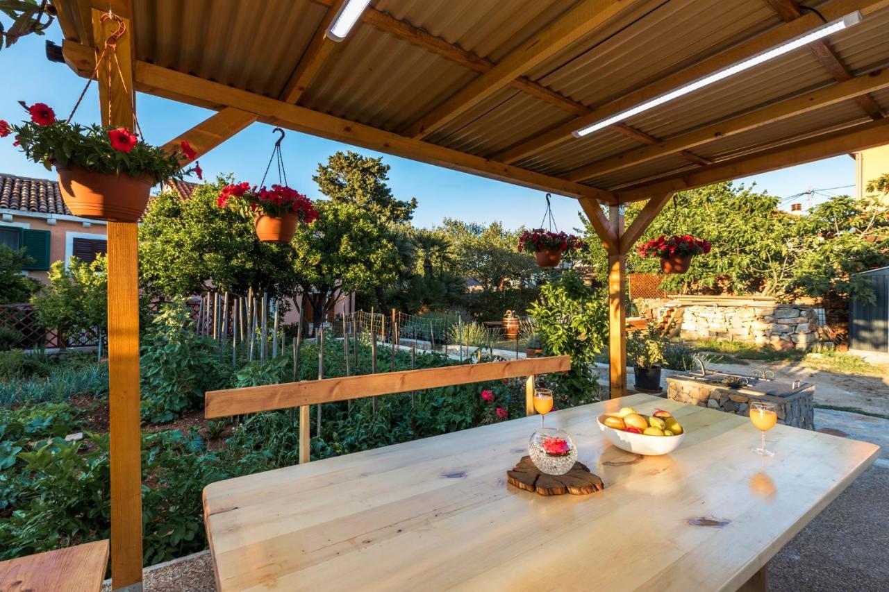 Vacation House Orange Veli Lošinj Eksteriør bilde